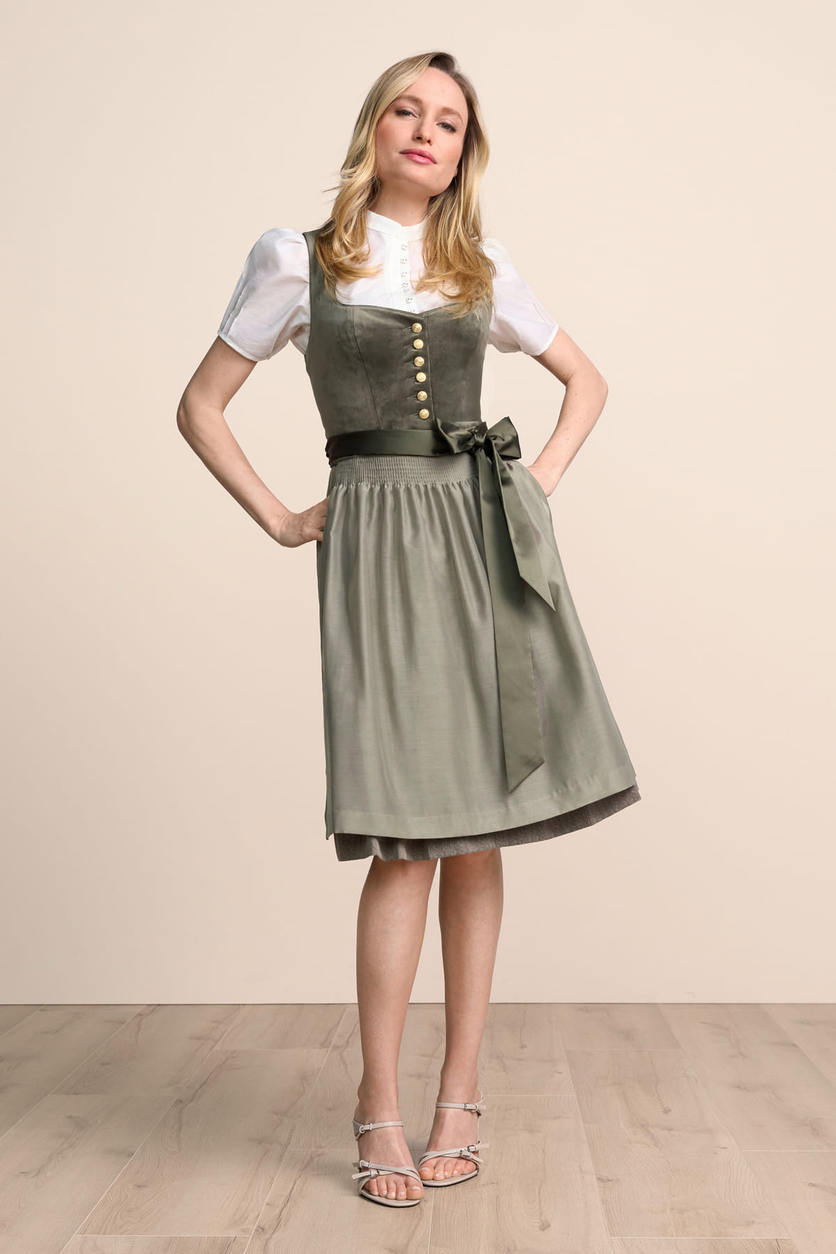 Dirndl Avara (60cm)