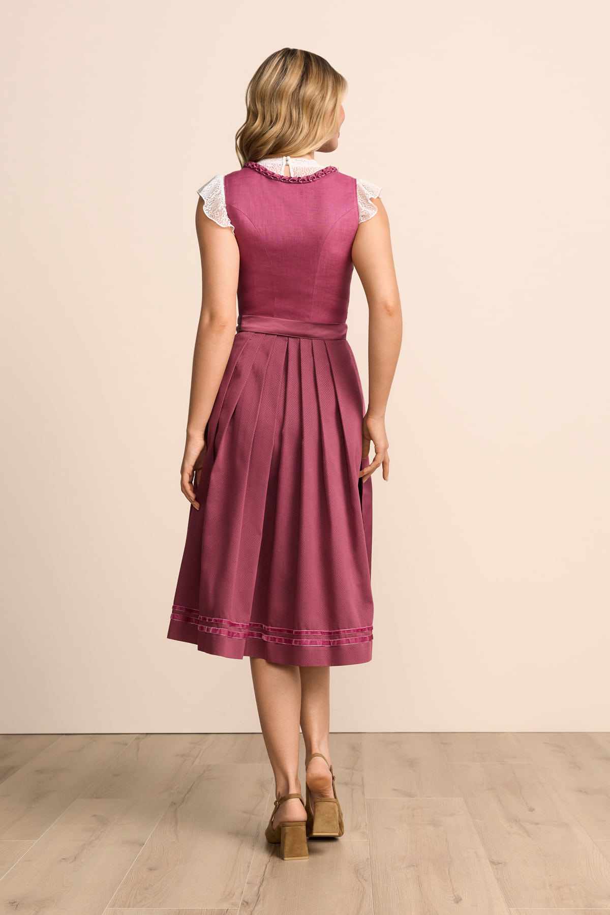 Dirndl Avelinae (70cm)