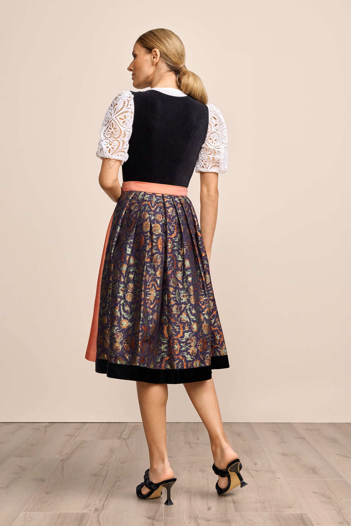 Dirndl Jacinta (70cm)