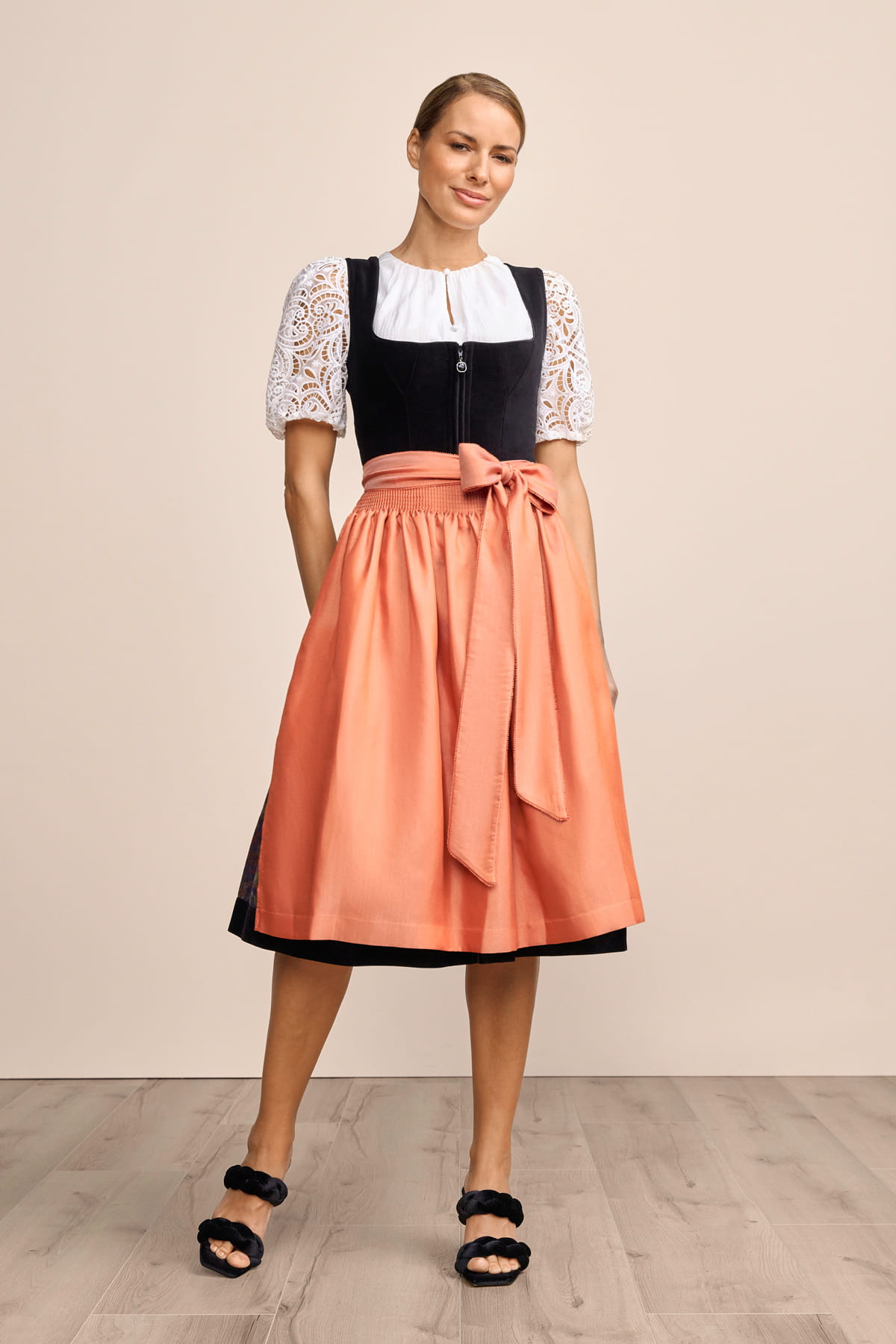Dirndl Jacinta (70cm)