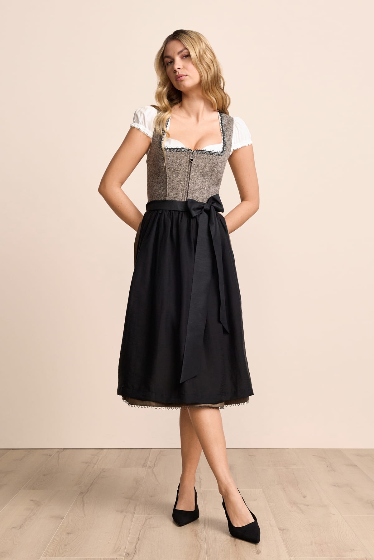 Dirndl Velinae (70cm)