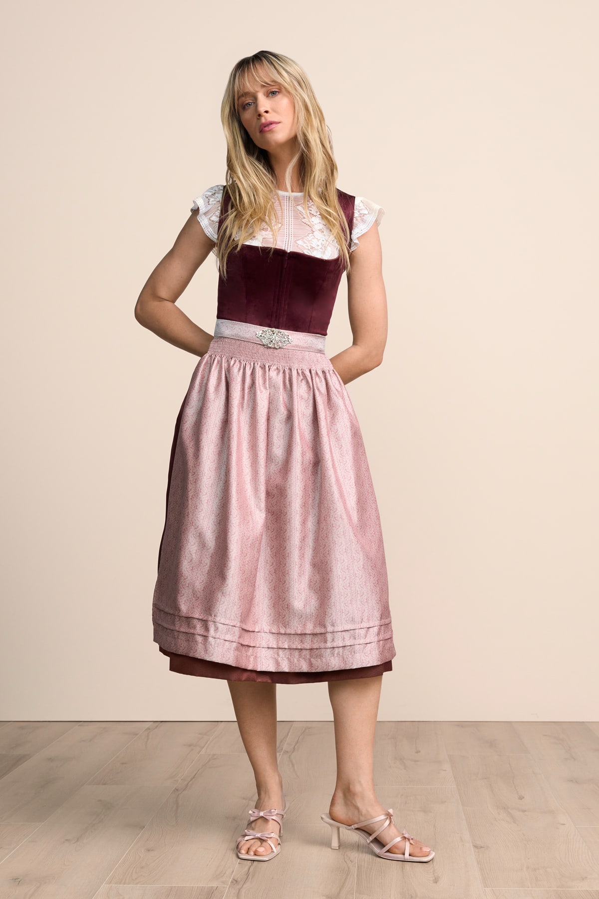 Dirndl Aurela (70cm)