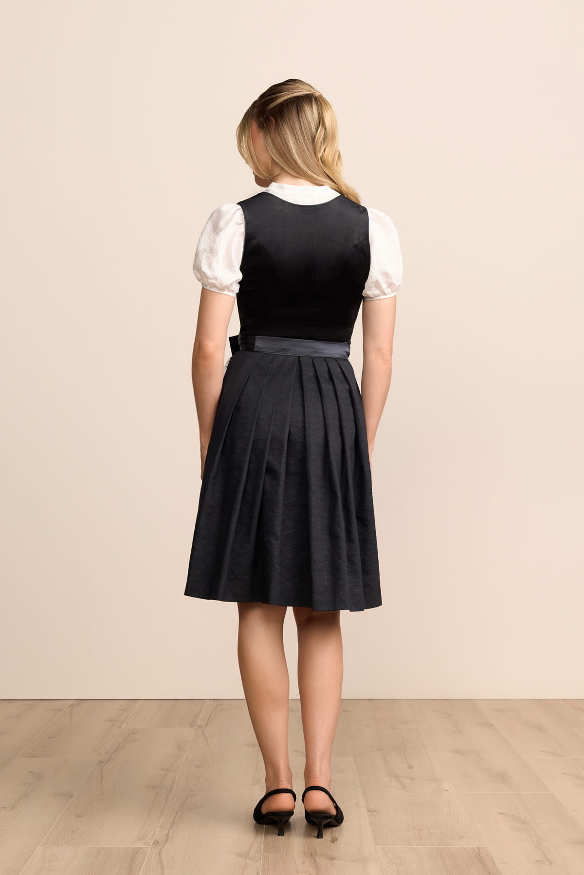 Dirndl Lora (60cm)