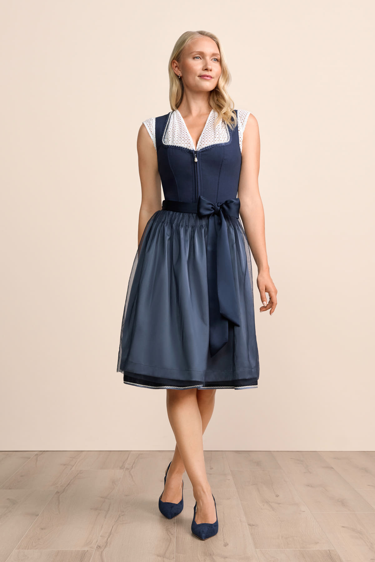 Dirndl Kaelora (60cm)