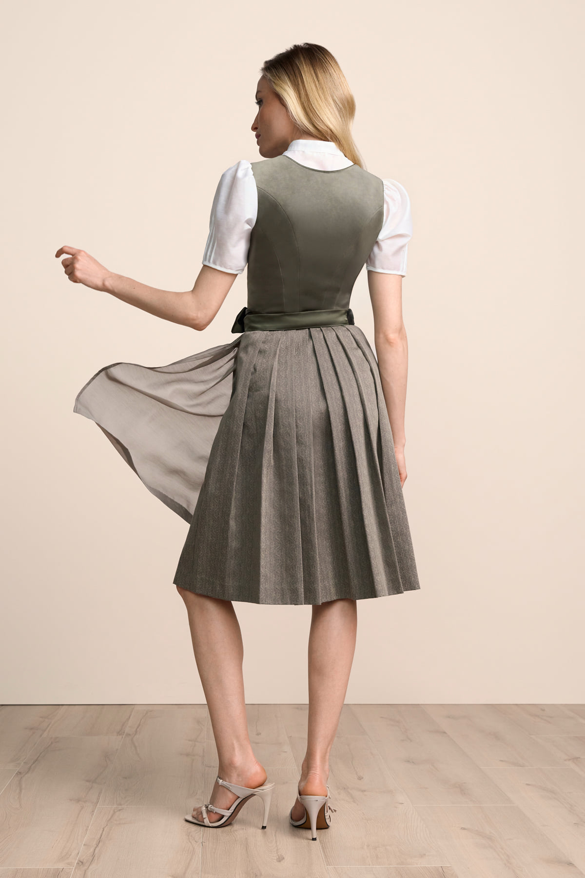 Dirndl Avara (60cm)