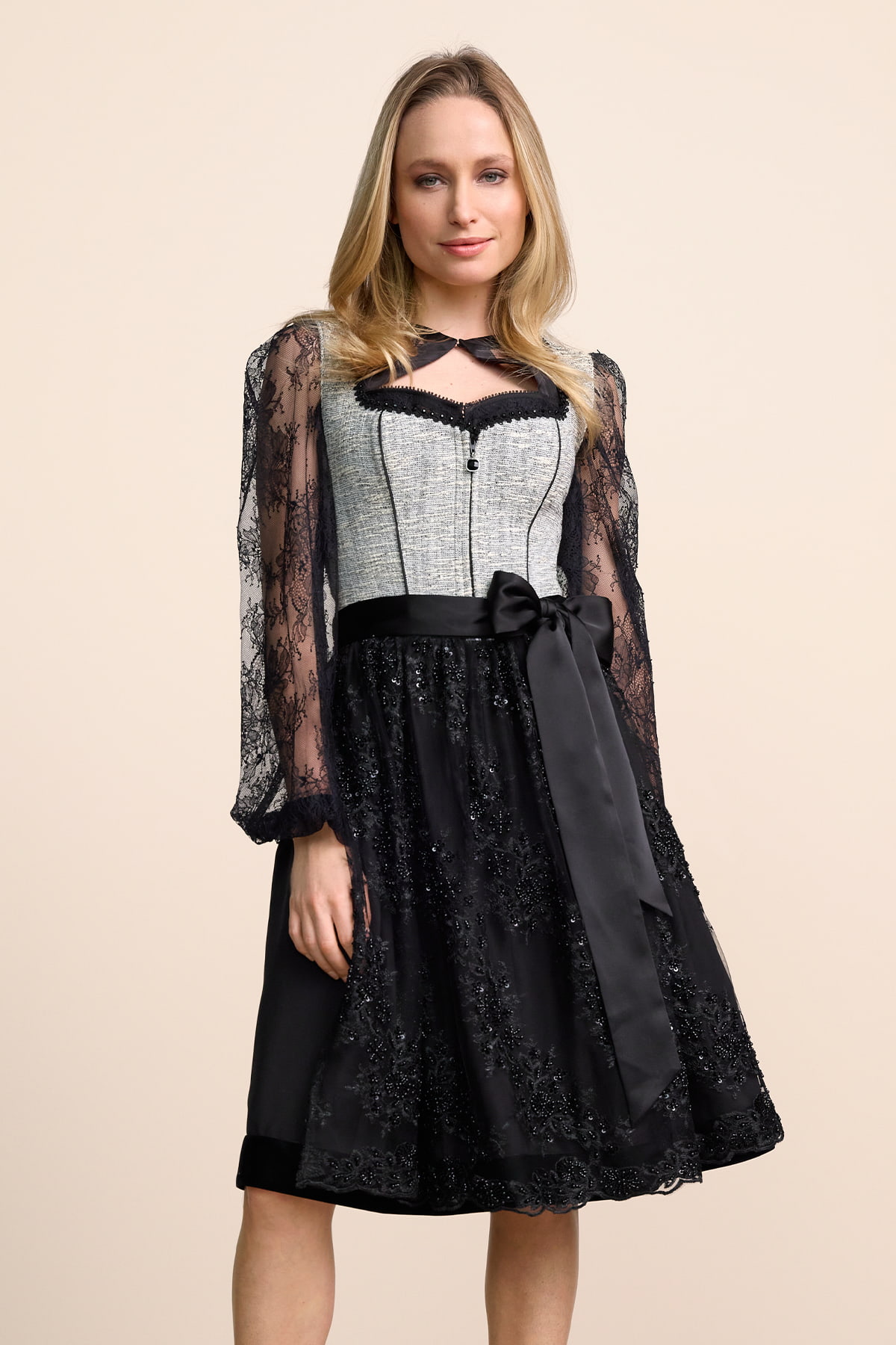 Dirndl Blanca (60cm)