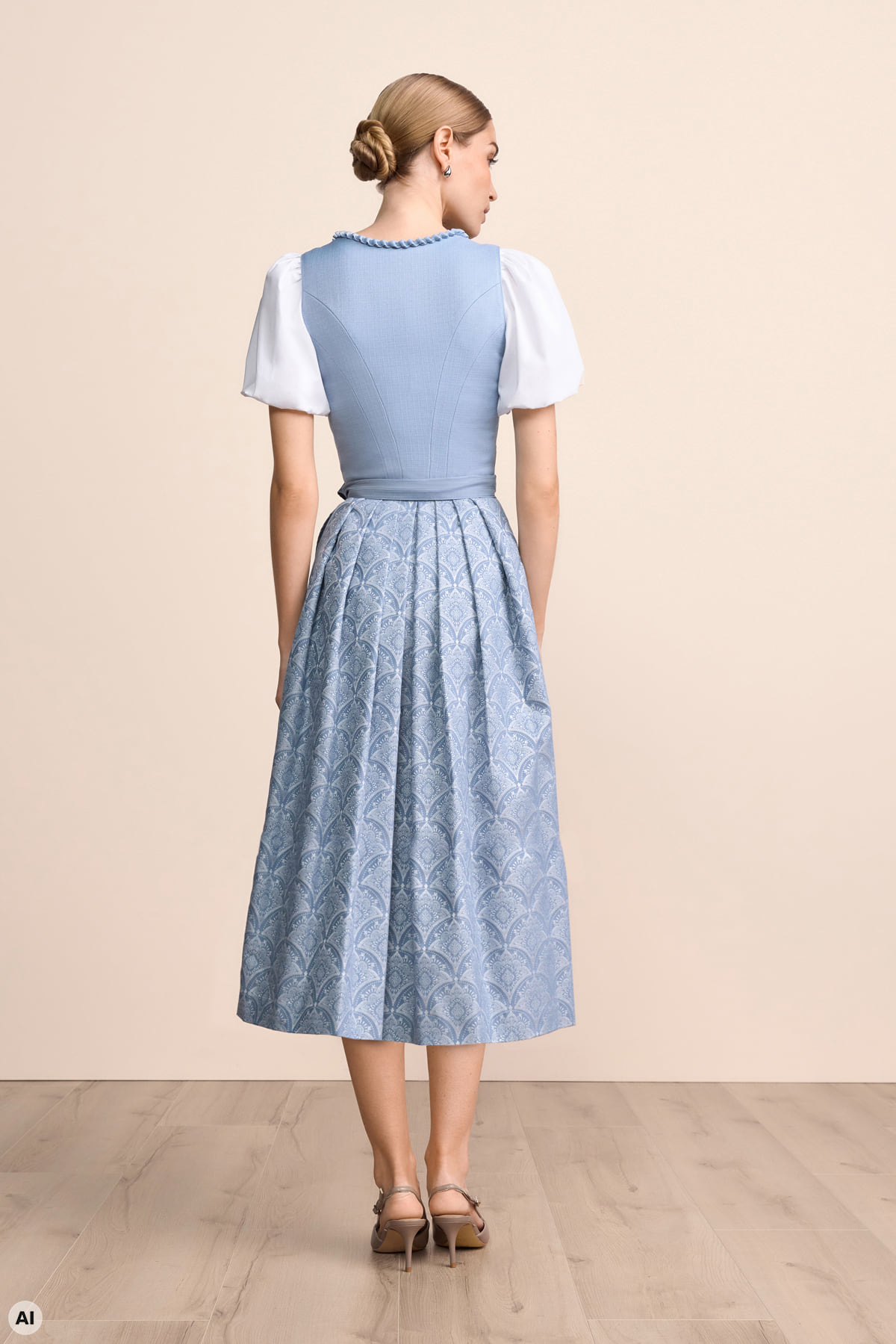Dirndl Lysara (80cm)