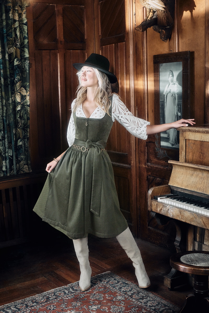 Dirndl Hasenjagd (70cm)