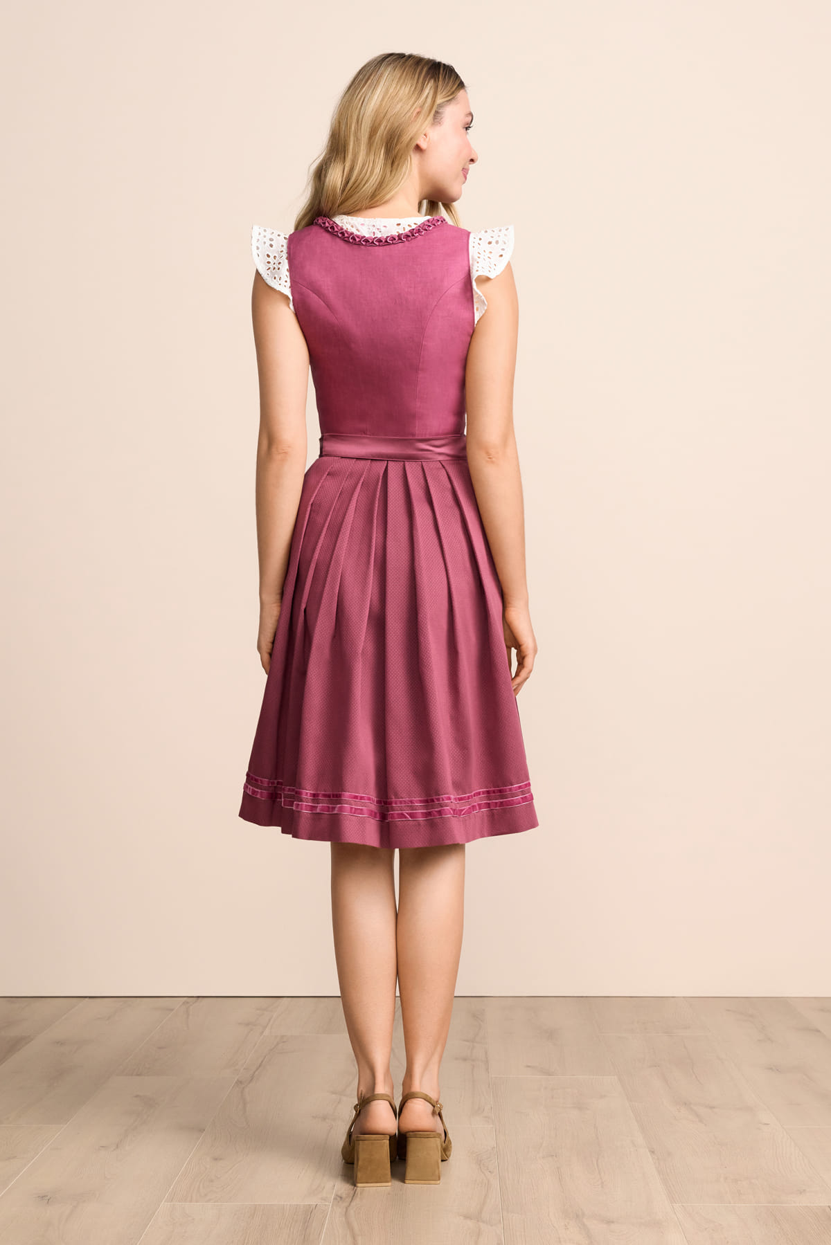 Dirndl Avelinae (60cm)