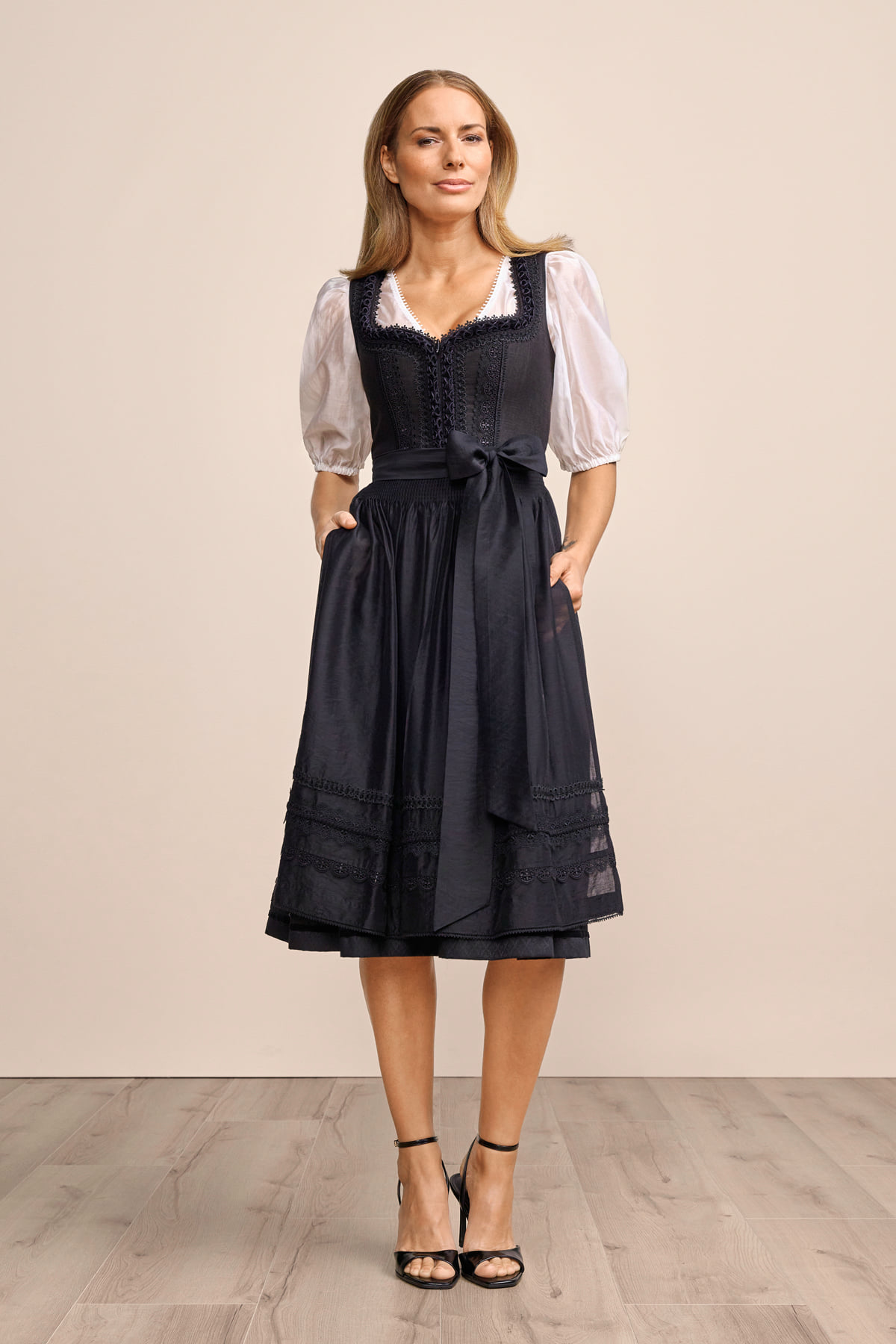 Dirndl Verity (70cm)