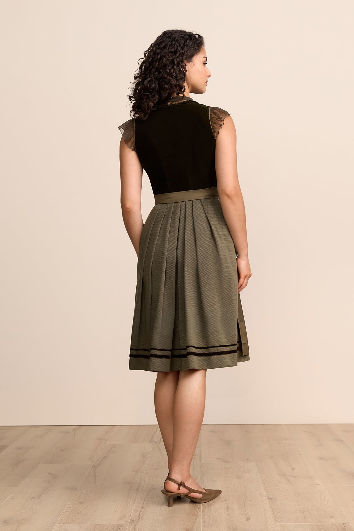 Dirndl Zephyrae (60cm)